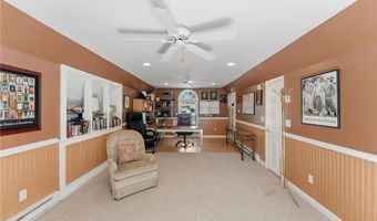 34 Crestwood Ln, Charlestown, RI 02813