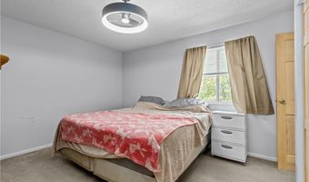 331 Rolling Hills Rd, Economy, PA 15042