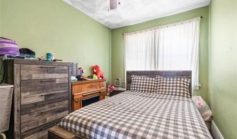 93 Whipple Ave, Cranston, RI 02920