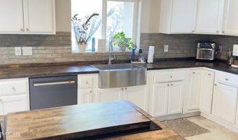 19549 E SCENIC LOOP Rd E, Black Canyon City, AZ 85324