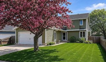 2516 White Oak Dr, Ames, IA 50014