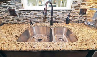 46 Rockland St, Barnegat, NJ 08005