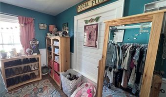 1214 Chestnut Dr, Ashtabula, OH 44004