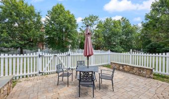 43598 DUNHILL CUP Sq, Ashburn, VA 20147