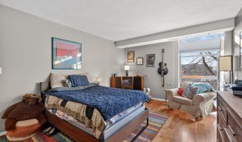 1016 S WAYNE St 302, Arlington, VA 22204