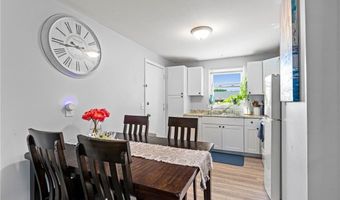 70 Carroll Ave 303, Newport, RI 02840