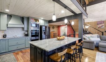 17 Point Ln, Arcadia, IN 46030