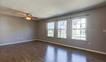 1062 10th Ave NW, Altoona, IA 50009
