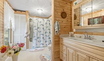 1349 27th Pl, Bell, FL 32619