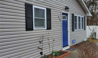 616 Provost Ave, Bellport, NY 11713