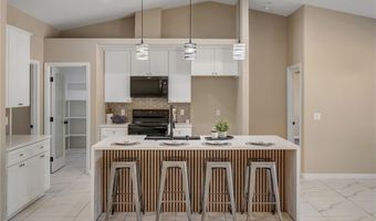 15155 Pocahantas St, Apple Valley, CA 92307