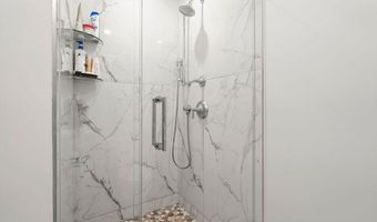 18 Breck Ave 18, Boston, MA 02135