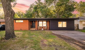 223 N 16th St, Chickasha, OK 73018