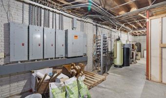 4712 220th Trl, Amana, IA 52203