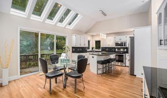 240 Pettis Ave NE, Ada, MI 49301