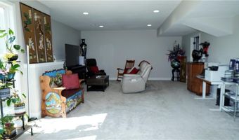 6418 N 141st St, Basehor, KS 66007