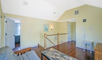 9 Marilyn Rd, Bourne, MA 02532