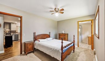 1222 Iowa Dr, Madison, WI 53704