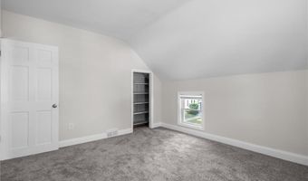 358 Pawtuxet Ave, Warwick, RI 02888