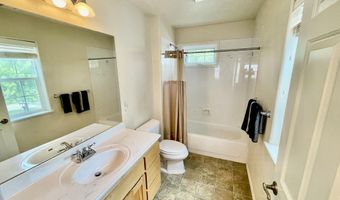 341 Meadow Dr, Ashland, OR 97520