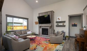 1517 Masterson Ln, Belgrade, MT 59714
