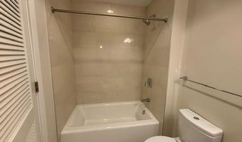 7171 WOODMONT Ave 806, Bethesda, MD 20814