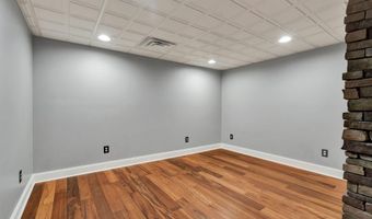 3046 Hawthorne St, Athens, TN 37303