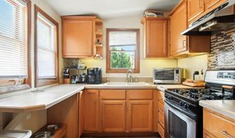 42517 N Poplar St, Antioch, IL 60002