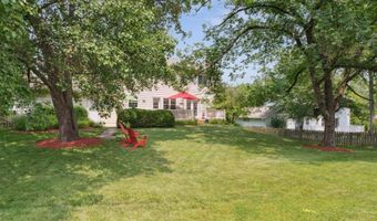278 Oakleigh Woods Dr, Ballwin, MO 63011