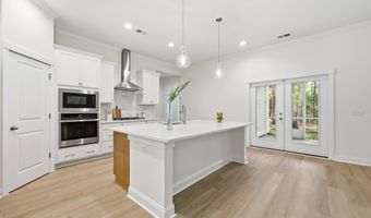 23 Thomas Sumter St, Beaufort, SC 29907