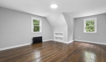 17 Brookdale Ave, Bloomfield, CT 06002