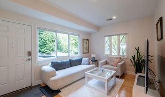 4614 ROXBURY Dr, Bethesda, MD 20814