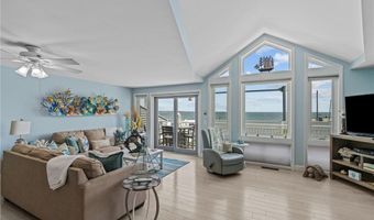 19 Beach St 13, Narragansett, RI 02882