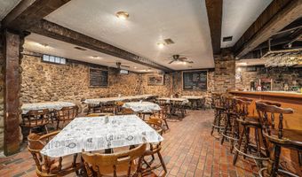 1071 32nd St, Allegan, MI 49010