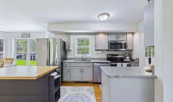 40 Meadow Dr, Bar Harbor, ME 04609