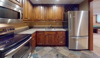 6051 SADDLEHORN Dr, Erie, PA 16506