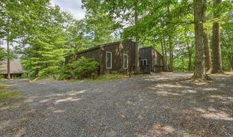 203 BRENDA Ln, Basye, VA 22810
