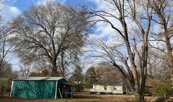 305 NW 3rd St, Antlers, OK 74523