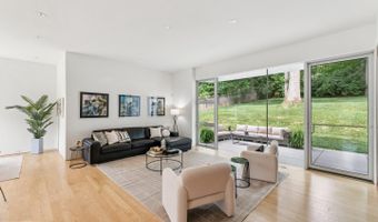 7405 HELMSDALE Rd, Bethesda, MD 20817