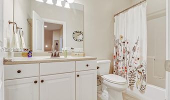 7 Greenwood Dr, Bluffton, SC 29910