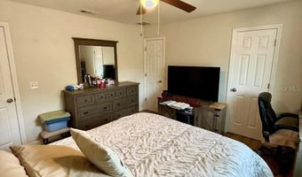 313 OAK St, Auburndale, FL 33823