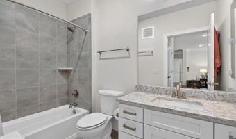 6101 FAIRVIEW FARM Dr 207, Alexandria, VA 22315