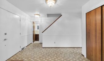 3908 SHORT HILL Dr, Allentown, PA 18104