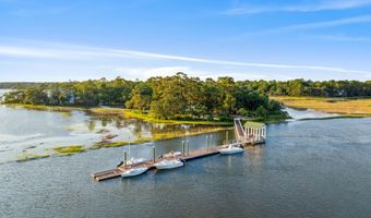 18 Oak Pond Psge, Beaufort, SC 29906