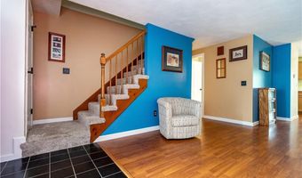 100 Scenery Ln, Johnston, RI 02919