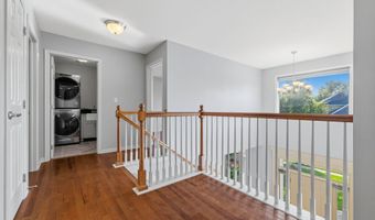 4002 Edgewater Dr, Ames, IA 50010