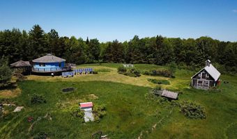 310 Sky Farm Ln, Barnet, VT 05821