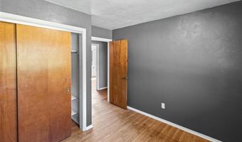 2303 Fairview Dr, Alton, IL 62002