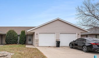 410 N 9th Ave, Brandon, SD 57005