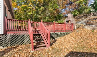 35 Fleetwood Dr, Danbury, CT 06810